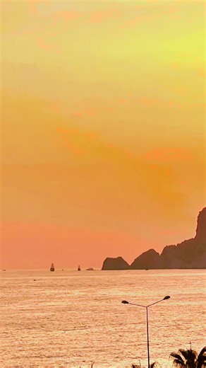 Sandy Poly (@sandy_poly)’s videos with som original - 𝕃𝕦𝕙 𝆺𝅥⃝🎼 🎧