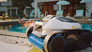 Introducing your poolside hero. 💪 Less time cleaning, more time swimming. Powerful. Durable. Smart from the start. ▪️ Cleans Up to 1600 sq.ft ▪️ 5800 GPH Mighty Suction Power ▪️ Intelligent SmartArc Path Planning ▪️ Waterline Parking for Easy Retrieval ▪️ Floors, Walls & Waterlines in One Go ▪️ 110° Slope Wall-Climbing Technology ▪️ Tangle-Free Design, Endless Summer Fun 🤖 𝗦𝗣𝗜𝗡𝗢 𝗘𝟭. Ready When Your Pool Needs a Hero. | Mammotion