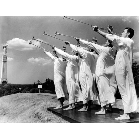 A Fanfare Of Trumpets Opens Hill Cumorah Pageant Near Palmyra History (36 x 24) - Walmart.ca