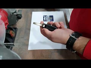 Replacing the remote control battery on the Audi A3 8P (MK2)