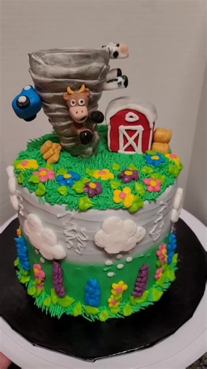 tornado cake for a lover of storms! #tornado #storms #stormchasing #farm #moo #cake #cakeart