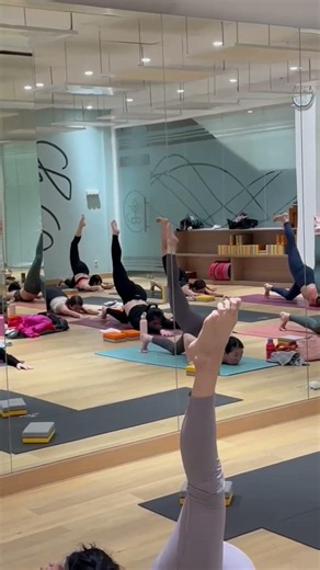 Advanced yoga inversion that requires core stability and neck flexibility ☀️✨️🧘‍♀️ #rajyogaclasses