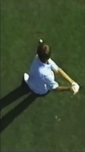 Paul Azinger’s rotational swing from top view