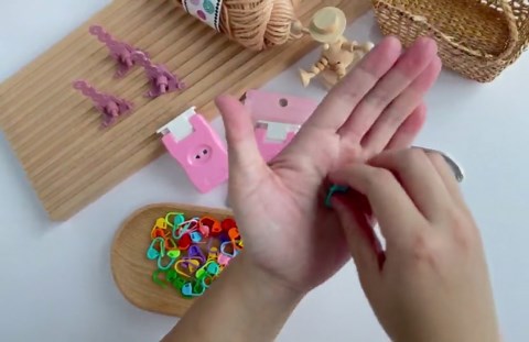 2 Pieces Knitting counters and Stitch Markers 50 pc Crochet Stitch Markers, Stitch Counter, Plastic Knitting Stitch Counter, Crochet Yarn Row Counter