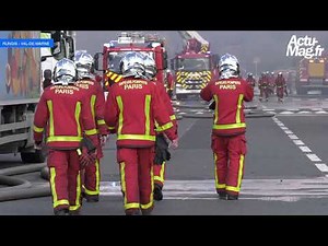 Val-de-Marne : Un incendie ravage un entrepôt de fruits et légumes à Rungis