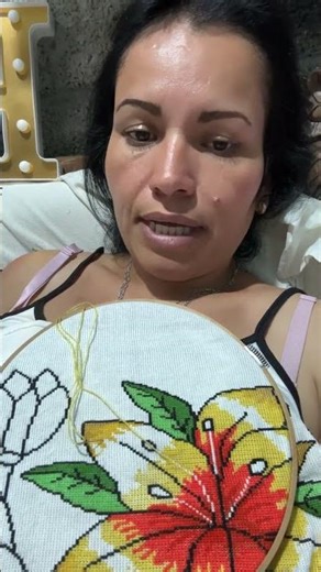 Let's do cross stitch embroidery // Andrea Ramirez