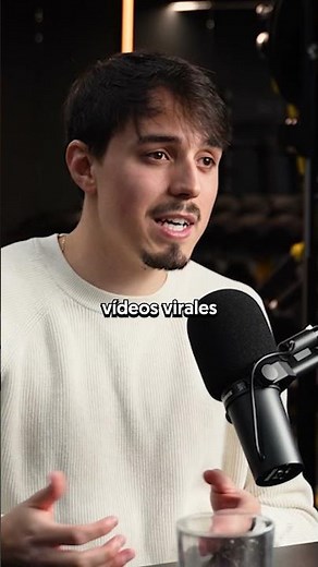 Social media expert teaches the KEYS to creating a VIRAL VIDEO