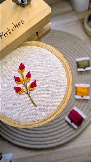 Beautiful autumn leaf embroidery🍂| Easy tutorial for beginners🧵#diy #embroiderydesign #leaf #pattern