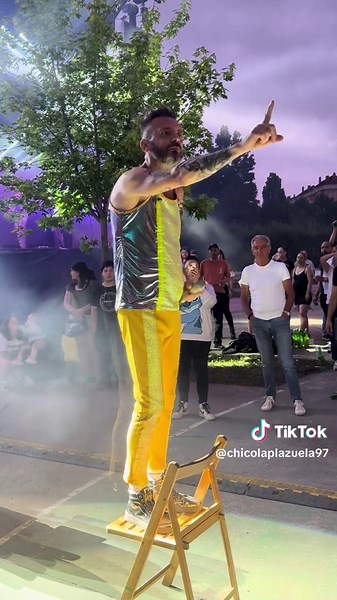 Jorge Ferre uno de los cantantes más grandes que hay en el panorama español de las orquestas. #jorgeferre #orquestacuartacalle #orquesta #fiestasdepraoasturias #verano #viral_video #ypfッ #lentejas #megusta #compartir #gijon #viesques #viralditiktok