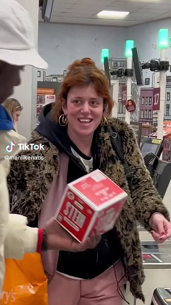 Scanning item while people checking out prank 🤣🙅🏿🤣#fyourpage #foryou #viral #prank