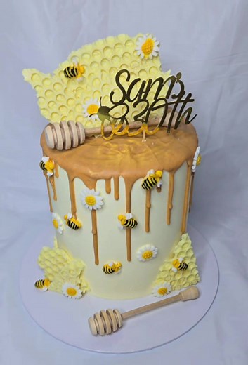 HAP-BEE 30TH BIRTHDAY CAKE FOR SAM | TikTok