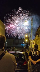 8.5K views · 110 reactions | Pagani - Anche quest’anno i fuochi hanno detto ciò che le parole non riescono a esprimere. Con gli occhi rivolti verso l’alto, Pagani ha salutato Sant’Alfonso tra colori, luci e applausi. Iolanda Oliva | Agrotoday | Facebook