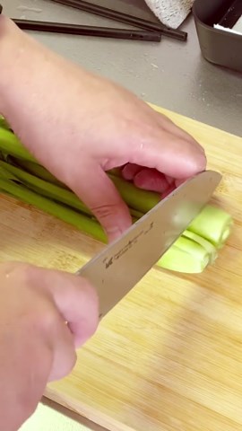 簡単サバ缶と小松菜の炒めおかずレシピ