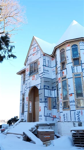 Window Star on Instagram: "🏡 NEW PROJECT | Full House Custom Windows & Doors Every detail is tailored to fit the architecture, lifestyle, and energy efficiency needs of this family🏠 ✔️ European thermal break system ✔️ Slim aluminum frames for maximum daylight ✔️ Soundproof & energy efficient DM us your city & home type for a free consultation. - - - - #WindowStar #ThermalBreak #GermanDesign #EnergyEfficiency#window #windowanddoors #toronto #windowanddoors #doors #builders #torontobuilder #toro