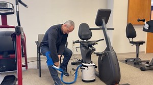 If you’ve had a total knee replacement or you’re dealing with knee pain and swelling from osteoarthritis, you’ve probably already noticed that fewer and fewer insurance plans are covering cold therapy recirculating machines. . That’s why I’ve been testing affordable, high-quality options that I can confidently recommend to my patients — and the OnlyCare Cold Therapy Machine has been one of the best I’ve tried. . Right out of the box it’s well-built, quiet, easy to set up, and completely self-con