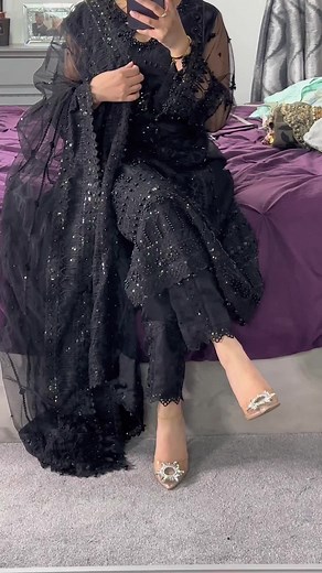 Stunning Pakistani Designer Suits by Roz Raez | Trendy Fashion Picks