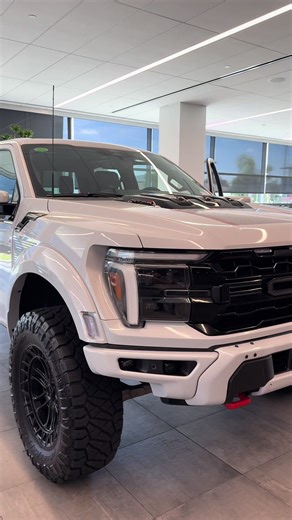 Custom Ford Raptor R KG: Performance and Style Unleashed