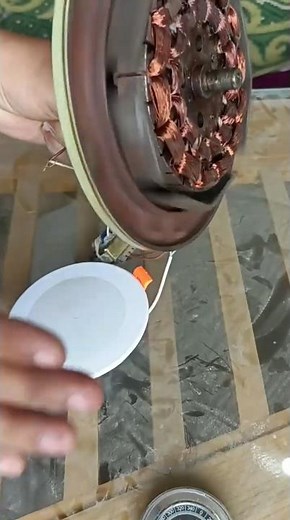 Ceiling fan Into 220V AC Generator #DIYProjects #FreeEnergy #ElectronicsDIY #ScienceProject