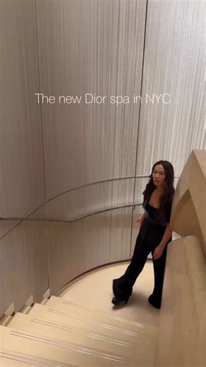 NAM VO✨GLOW⚡️SKIN💫 on Instagram: "I had a custom facial at the new @diorbeauty spa in NYC - a perfect mixture of touch and technology! I loved every glowment @diorbeautylovers #DiorSkincare #DiorSpa"