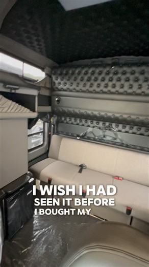 Alan Trucker | First time I see Kenworth W900 interior with the large truck studio sleeper. @jasons.trucksales #trucking #trucker #truckdriver... | Instagram