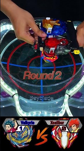 Rivals! SAVIOR VALKYRIE vs ULTRA XCALIBUR ベイブレードバーストダイナマイトバトル #Shorts