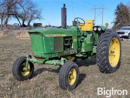 1970 John Deere 2520 2WD Tractor | Agriculture