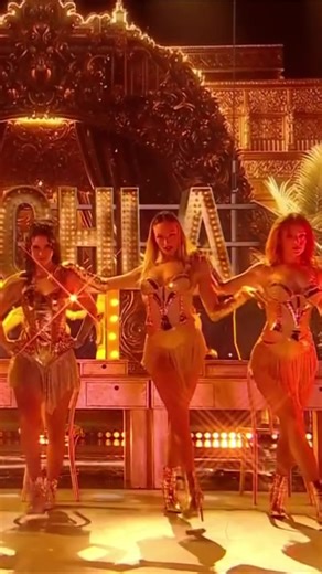 Golden Girls Band Dance with Magla