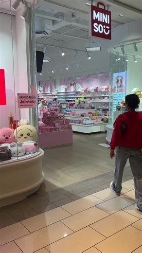 Surprising Moments: Unboxing Miniso Blind Box