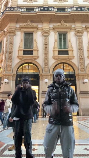 #viralvideos #voliamlneiperte✈️ @𝓫𝓪𝓫𝓪 🏴‍☠️