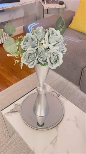 The perfect centerpiece ideas #budgetfriendlydiy #centerpiecesideas #TableDecorDIY