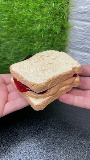 La mia deliziosa versione del sandwich PB&J con slime!