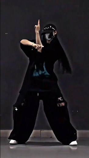 Viral Dance Video 2025 | Easy Trending Dance Moves to Try Now