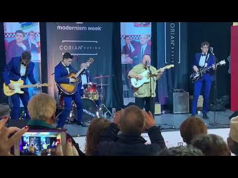 The Dreamboats with Chan Romero (Hippy Hippy Shake)