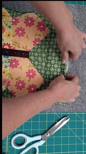 Make a Garden Flag From Fabric Scraps