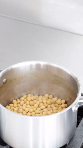 Chickpea Pasta (Pata e Ceci)