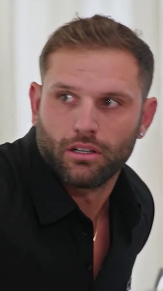 Blink and you'll miss 'em! #MAFS | Watch on Channel 9 and 9Now, link in bio.