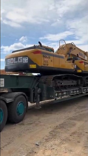 NAIKIN SI KUNING 20 TON! SDLG E6210F Siap Tempur#shorts #viral #trending #excavator #truk #bis#beko