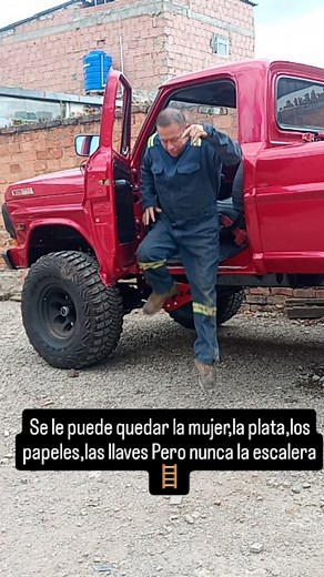 Sin escalera vales verga, #fordranger #ford4x4 #ford4x4offroad #351w #ford250 #viralreels #clasicoscolombia #clasiccars | Bimas Hard Hammer