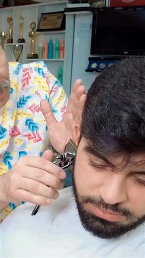 23K views · 307 reactions | SHAVE YOUR BEARD AND WASH YOUR FACE || Massage 332 亮 Cre: ASMR_Munur_Onkan  #asmr #massage #headwashing #skincare #relaxing #relax #trending #fypシ | Munur Onkan | Facebook