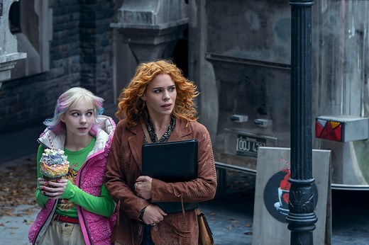 Who Is Isadora Capri In 'Wednesday' Season 2? Billie Piper's Character, Explained