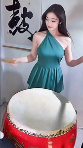 The passionate performance of Chinese dizi (a type of traditional Chinese drum)#musicalinstrument