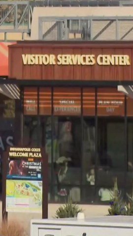 Chimpanzee escapes exhibit at Indianapolis zoo resulting in lockdown