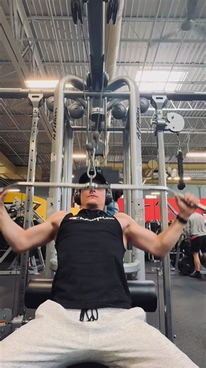 Light pull day today!  #fyp #workingout #bodypositivity #fitnessmotivation #fypシ❤️❤️ #bodypositive #weightlifting | Devin Auer | Facebook