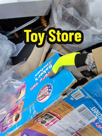 I went dumpster diving at a toy store and found all this in USA #dumpsterdiving #toys #toy #pov #fyp