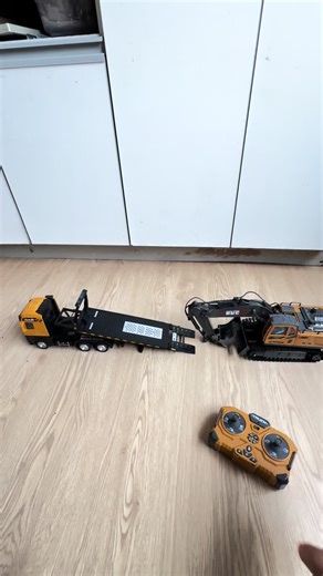Rc Excavator Driver Loading Truck with Precision
