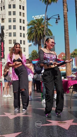 Blessings from Hollywood ✨🥳 #flashmob #flashmobsociety #australia #usa