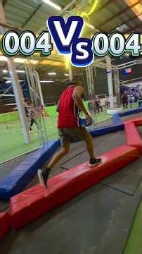 Nadie esperaba que el equipo azul lograra el empate #parkour #obstaclecourse #shorts