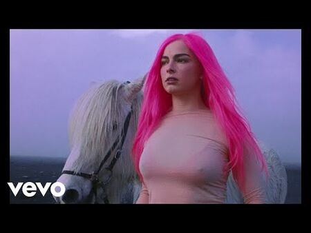 Addison Rae - Headphones On (Official Video)