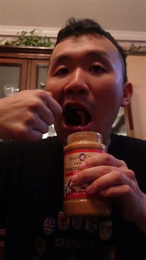 Trying Brad's Organic Crunchy Peanut Butter