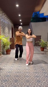 Harjot Narang on Instagram: "Mitraa da na chalde😍❤️ . . W/ @ishitabhatiii 🩷 . . #bhangra #reels #punjabi"